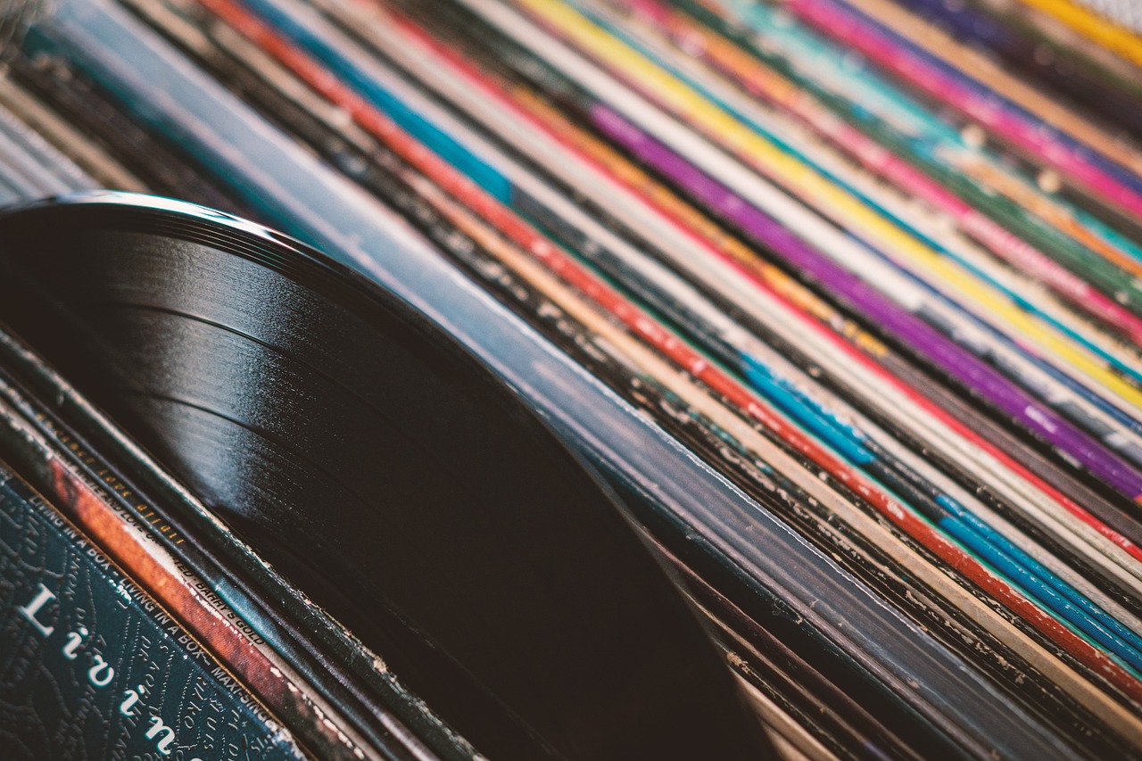 Riciclo creativo: come dare nuova vita ai vecchi dischi in vinile